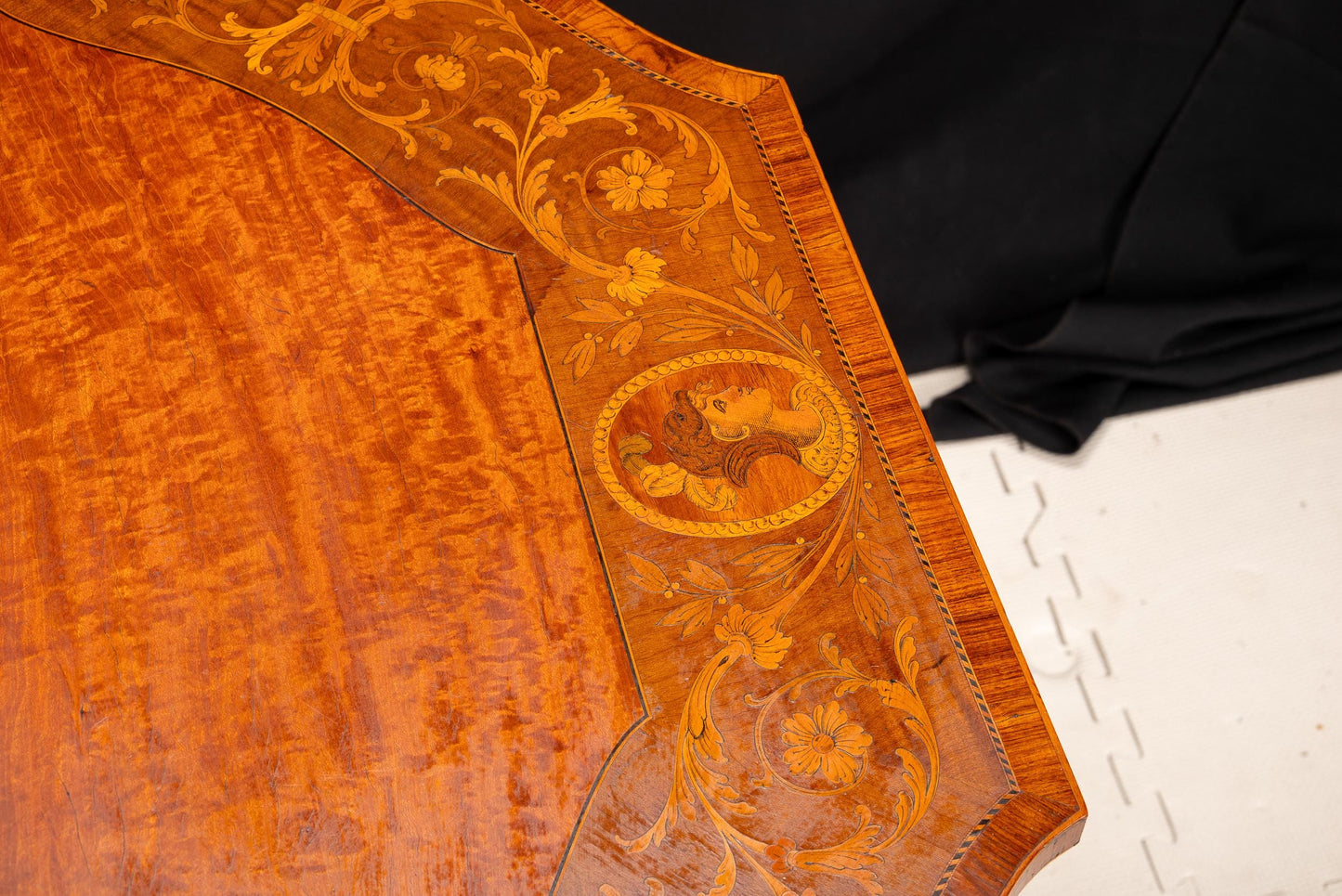Late 19th Century Edwardian Crossbanded Marquetry Center Table - Highly Detailed , Antique Furniture, Incredible Woodworking Card Table
