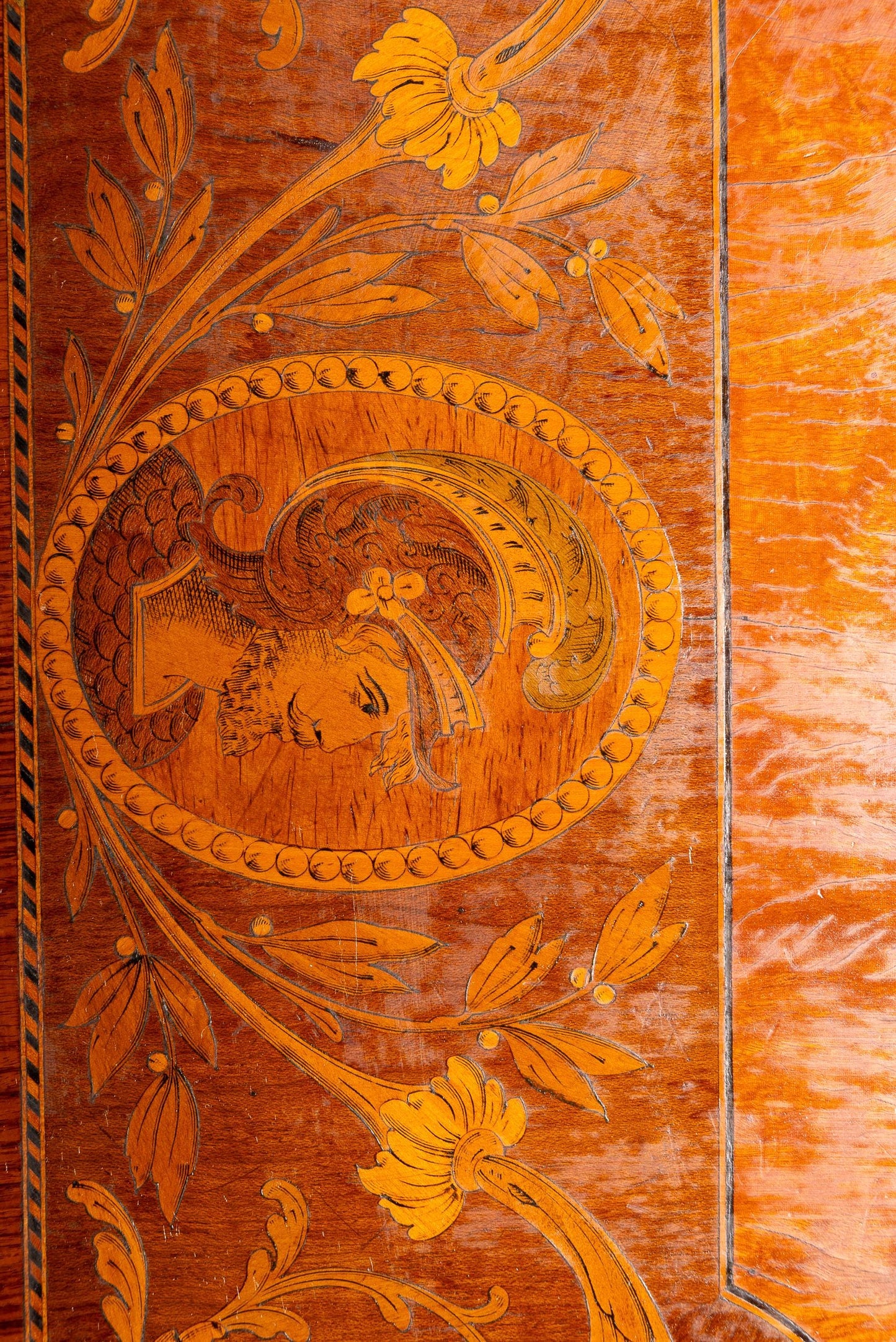 Late 19th Century Edwardian Crossbanded Marquetry Center Table - Highly Detailed , Antique Furniture, Incredible Woodworking Card Table