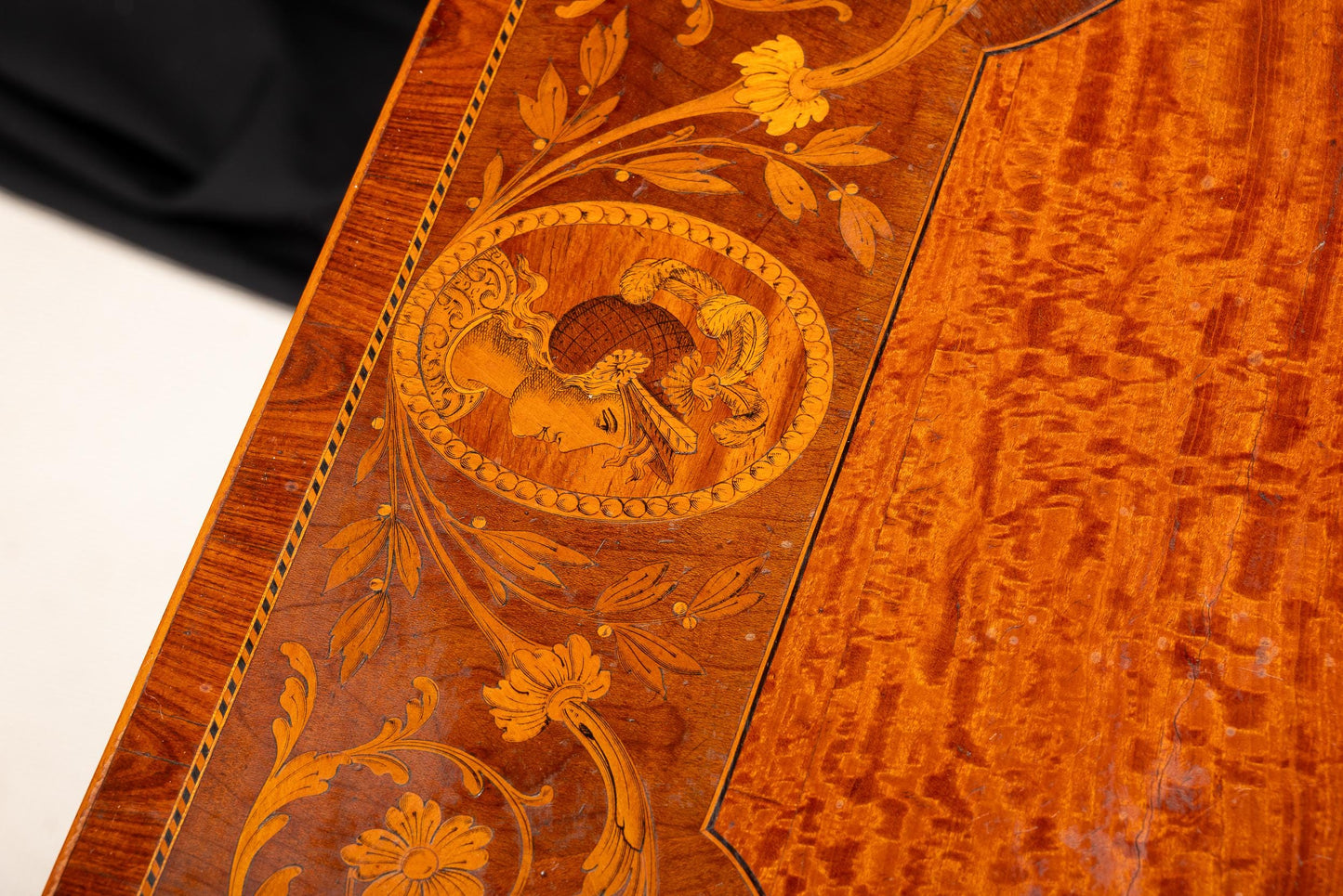 Late 19th Century Edwardian Crossbanded Marquetry Center Table - Highly Detailed , Antique Furniture, Incredible Woodworking Card Table