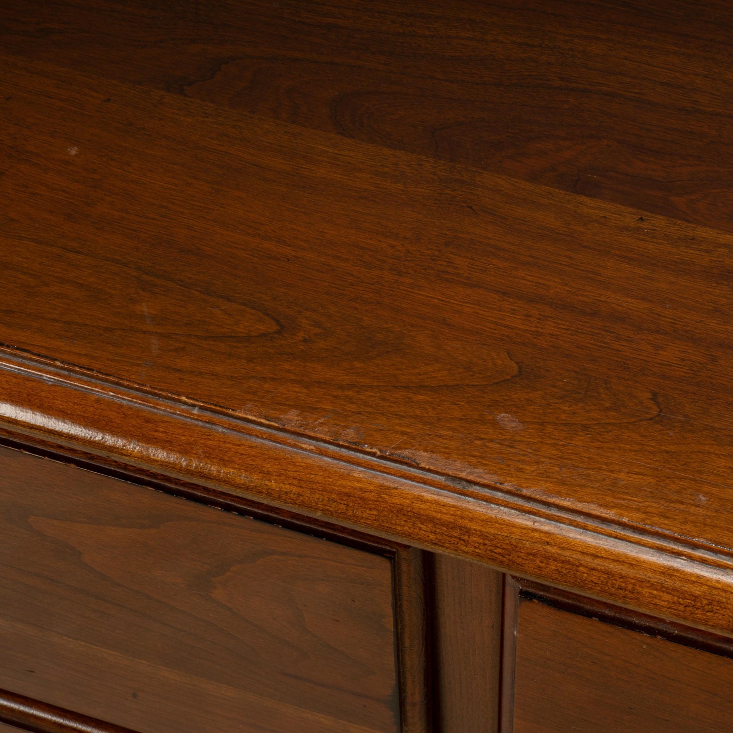 Ethan Allen Regent’s Park Cherry Chest of Drawers Dresser W/ Brass Pulls