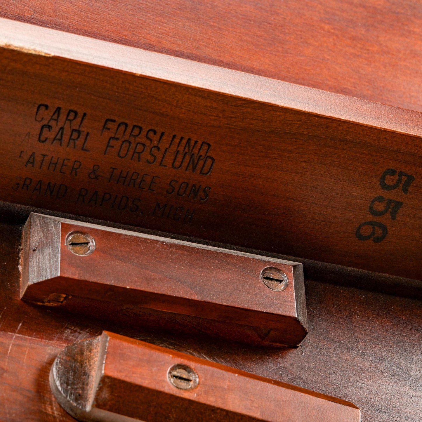 Carl Forslund Mahogany Folding Coaching Card Game Table, 1980s Colonial Revival