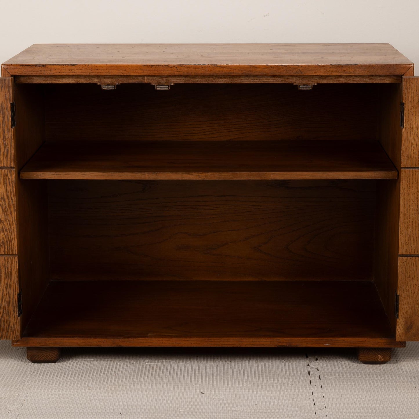 Henredon Artefacts Campaign Style Cabinet Low Chest , Classic Brass Handles, Timeless Style, USA Shipping Available
