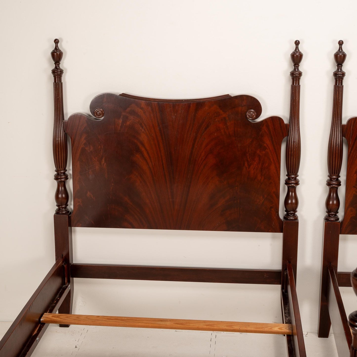 Outstanding Antique Flamed Mahogany 4 Poster Twin Bed Frames - a Pair , High End Antique Furniture, Late 1800s, Fantastic Burl Wood Pattern