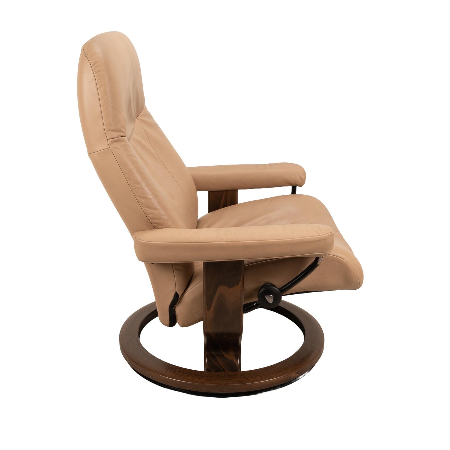 Ekornes Stressless Royal Recliner in Tan Leather W/ Walnut Base - Large Model