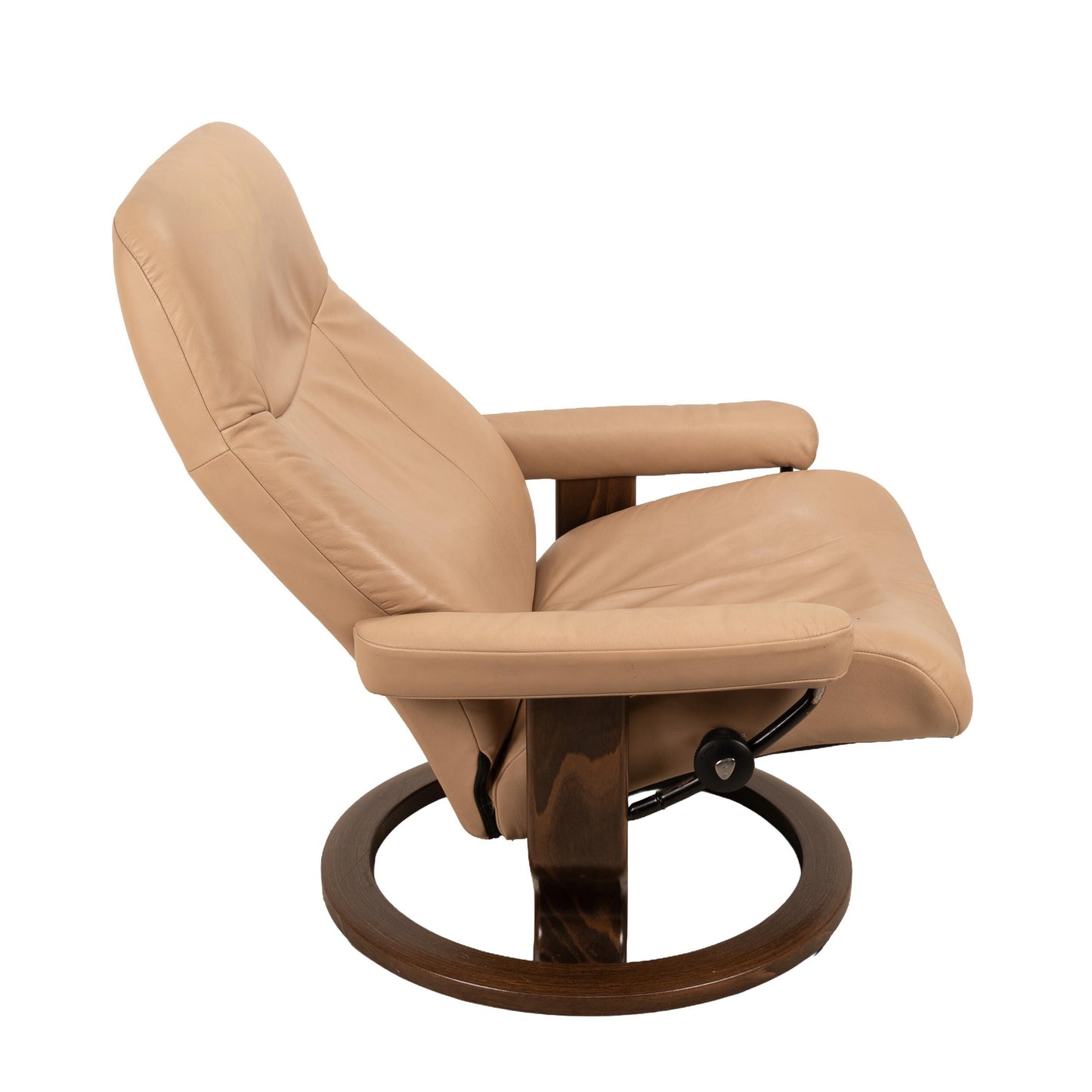 Ekornes Stressless Royal Recliner in Tan Leather W/ Walnut Base - Large Model