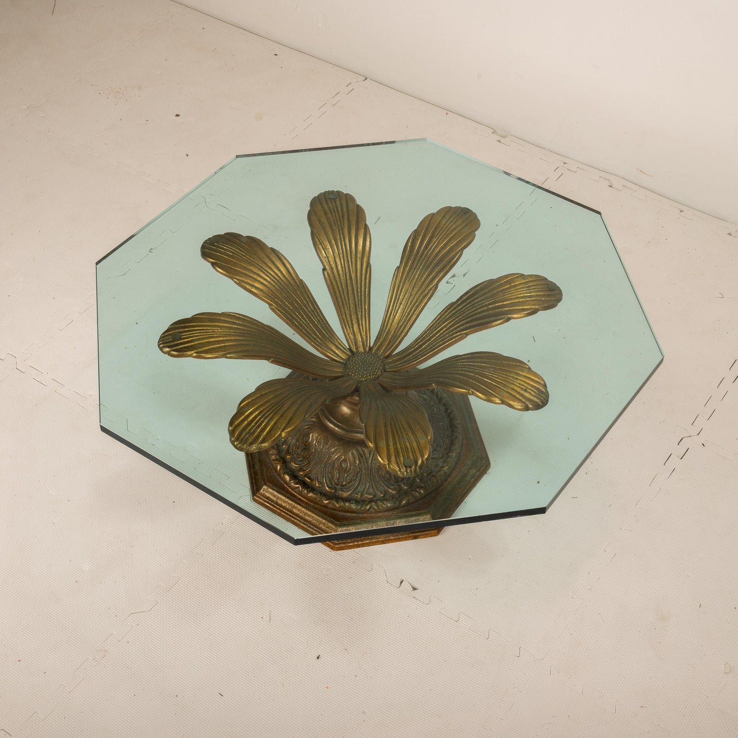 Hollywood Regency Gilded Metal Flower Petal Coffee Table Mid Century , Boho Pop Piece, Very Unique Table Pedestal Base, Thick Glass, MCM